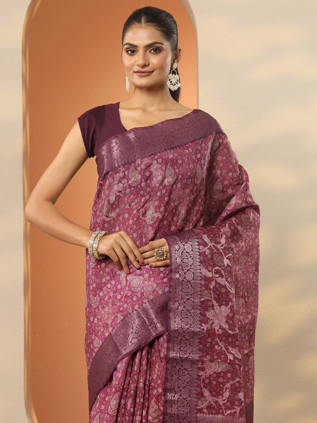 Maroon Printed Silk Blend Saree With Unstitched Blouse Piece