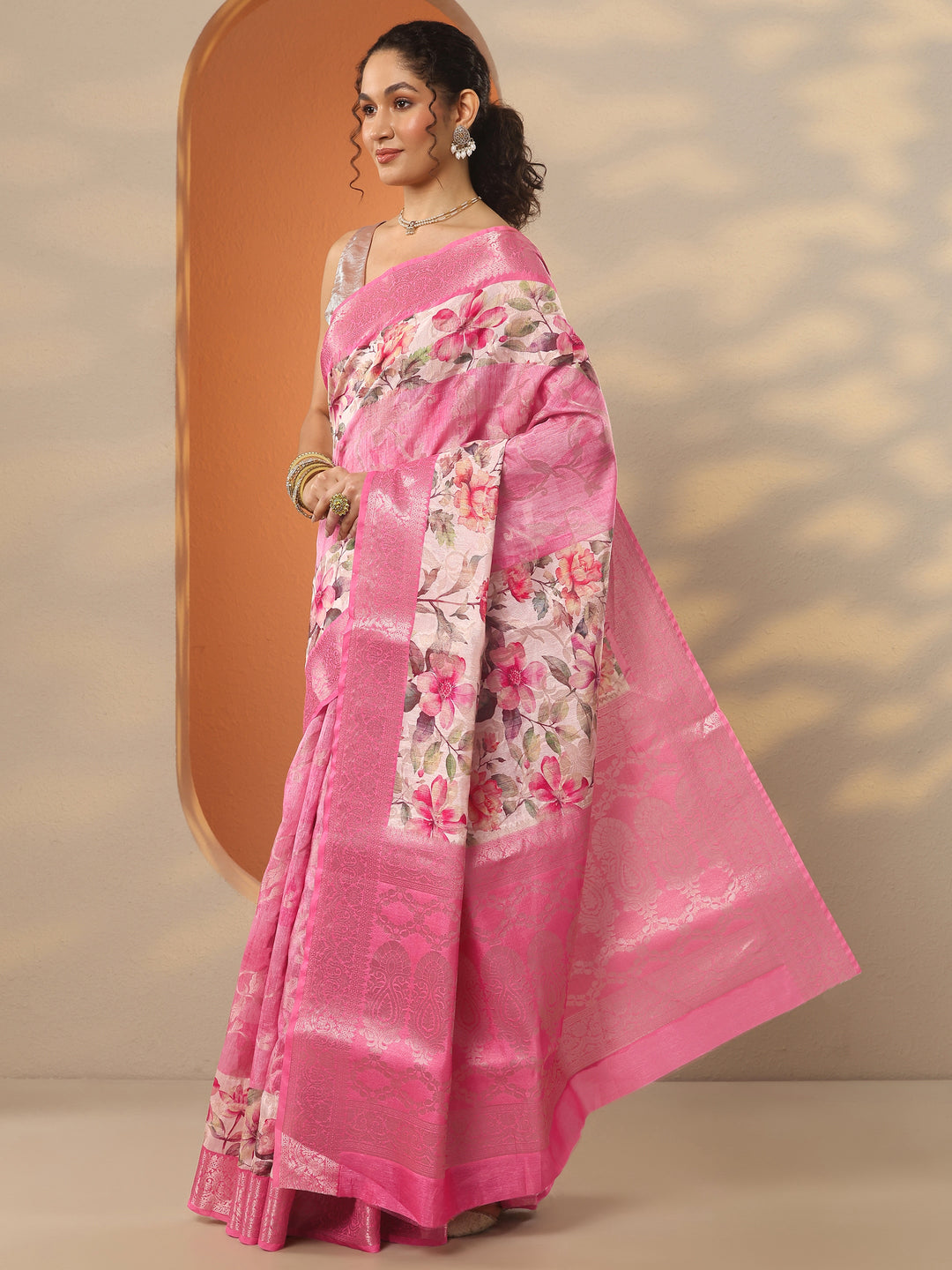 Pink Printed Silk Blend Saree With Unstitched Blouse Piece