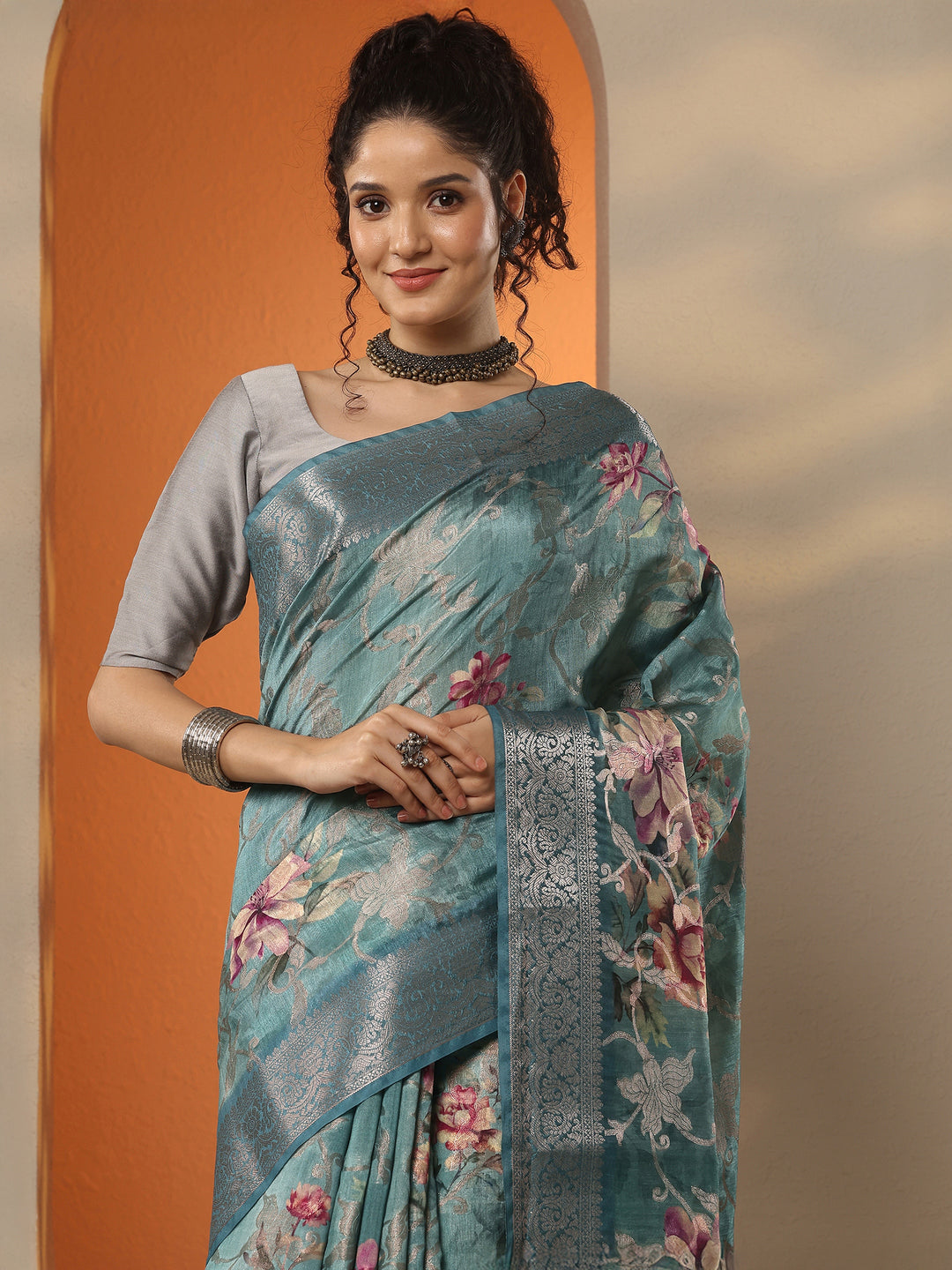 Sea Green Printed Silk Blend Saree With Unstitched Blouse Piece