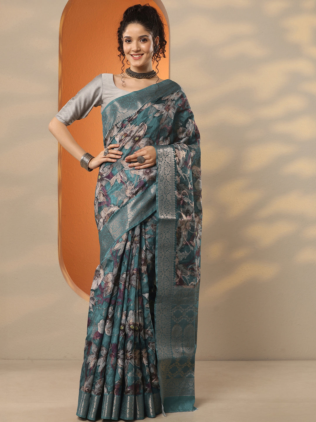Green Printed Silk Blend Saree With Unstitched Blouse Piece