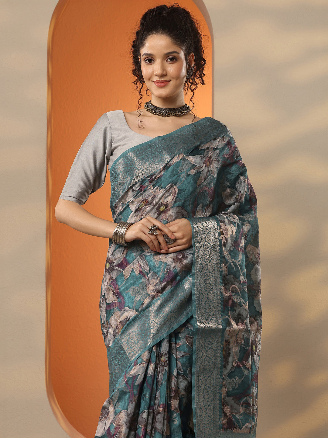 Green Printed Silk Blend Saree With Unstitched Blouse Piece