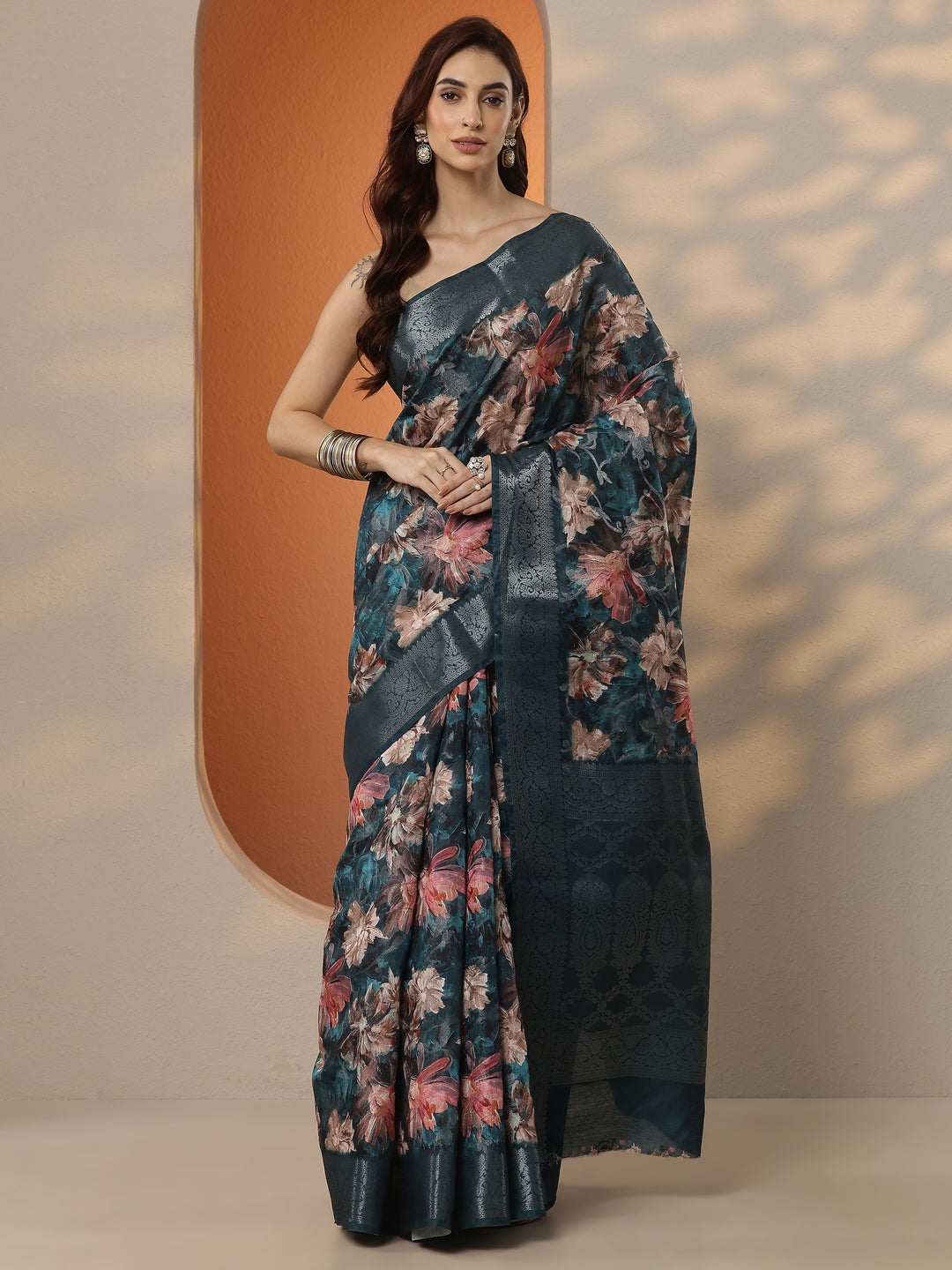 Blue Printed Silk Blend Saree With Unstitched Blouse Piece