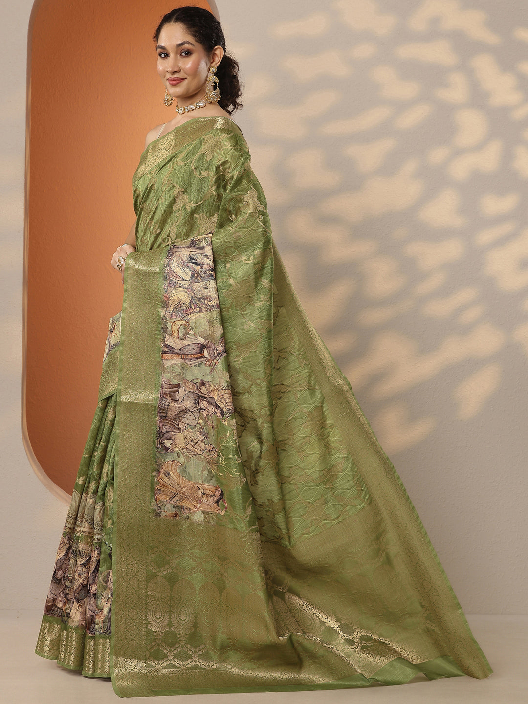 Green Woven Design Silk Blend Saree With Unstitched Blouse Piece