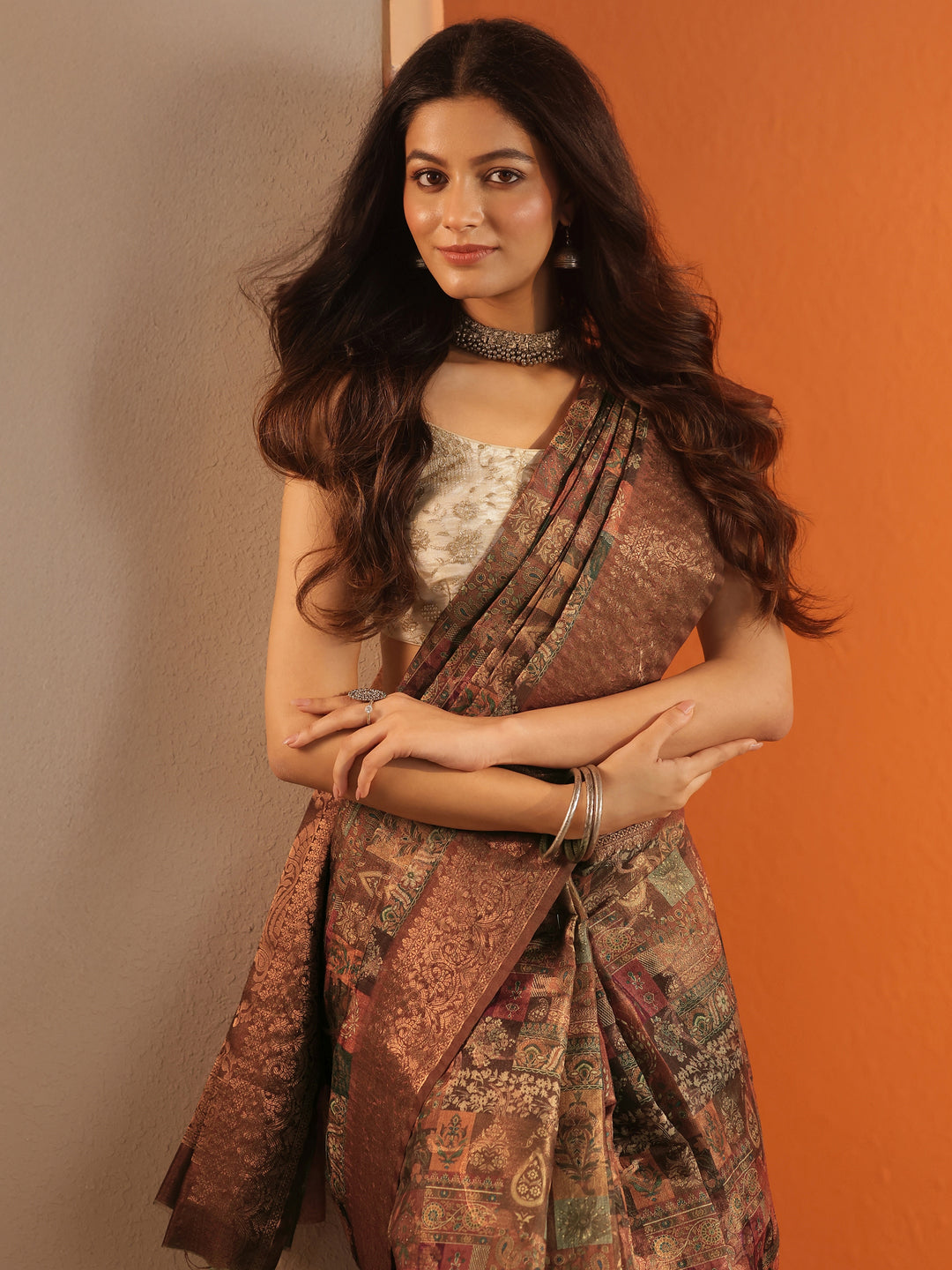 Brown Printed Silk Blend Saree With Unstitched Blouse Piece