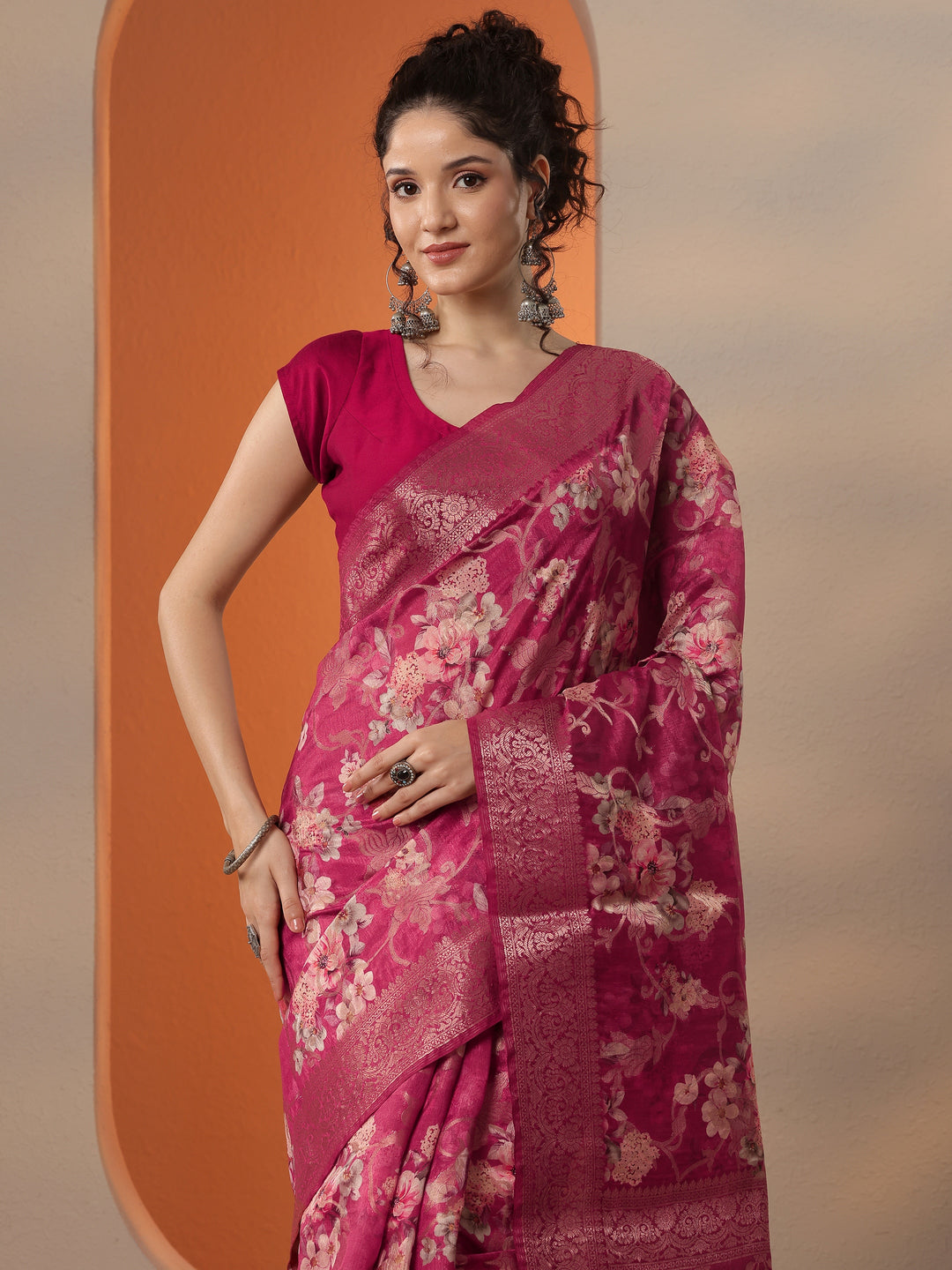 Pink Printed Silk Blend Saree With Unstitched Blouse Piece
