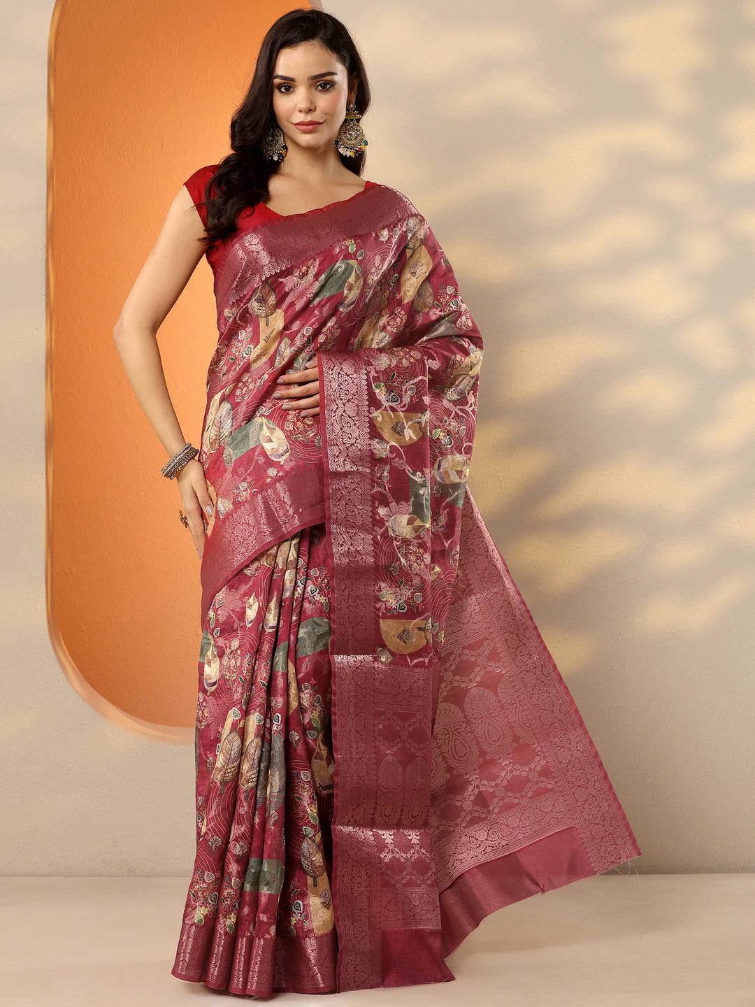 Maroon Printed Silk Blend Saree With Unstitched Blouse Piece
