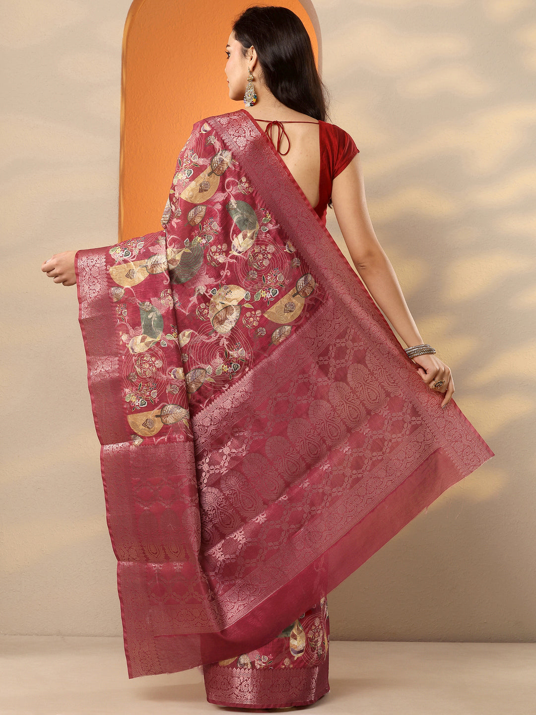 Maroon Printed Silk Blend Saree With Unstitched Blouse Piece