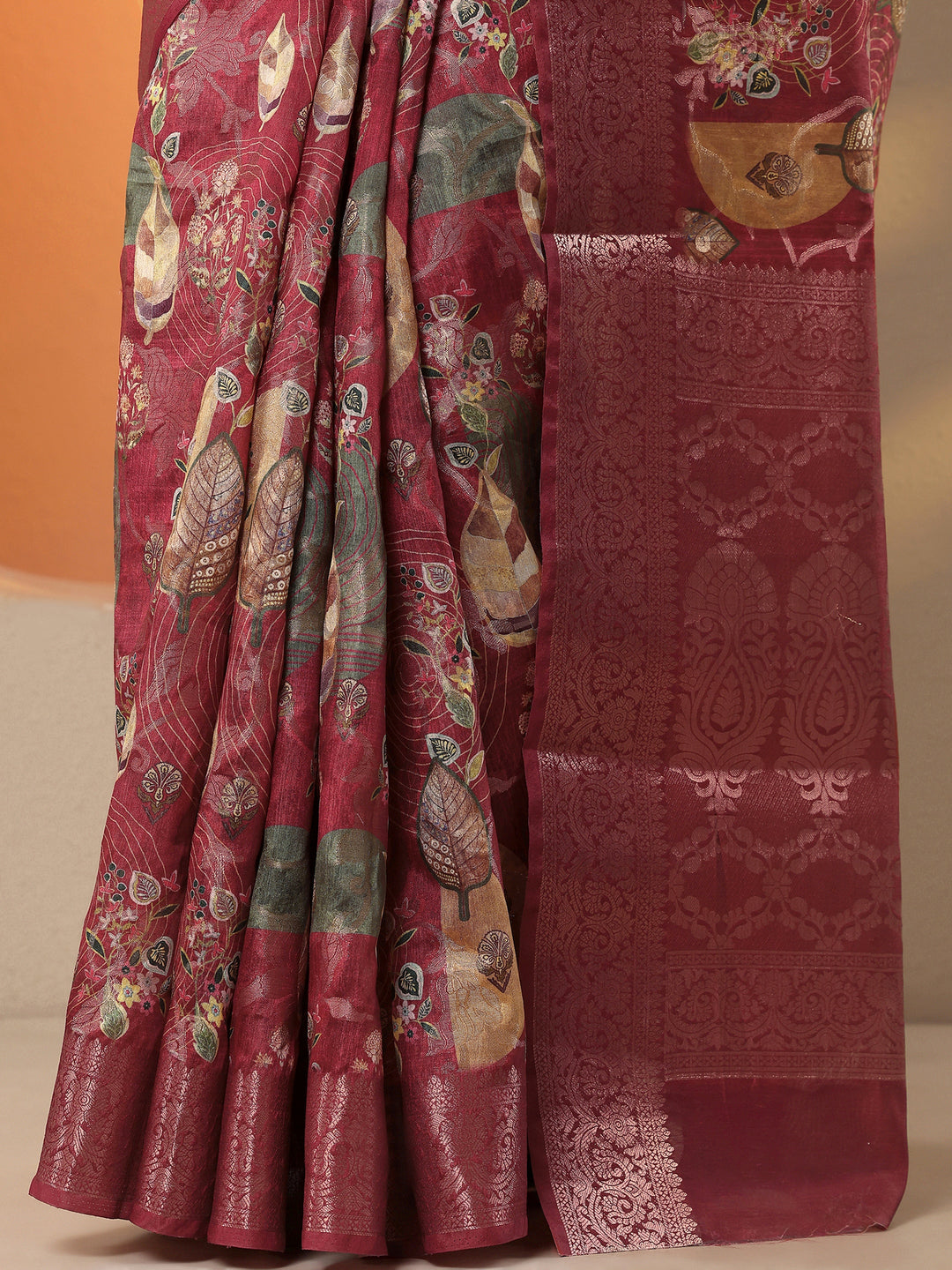 Maroon Printed Silk Blend Saree With Unstitched Blouse Piece