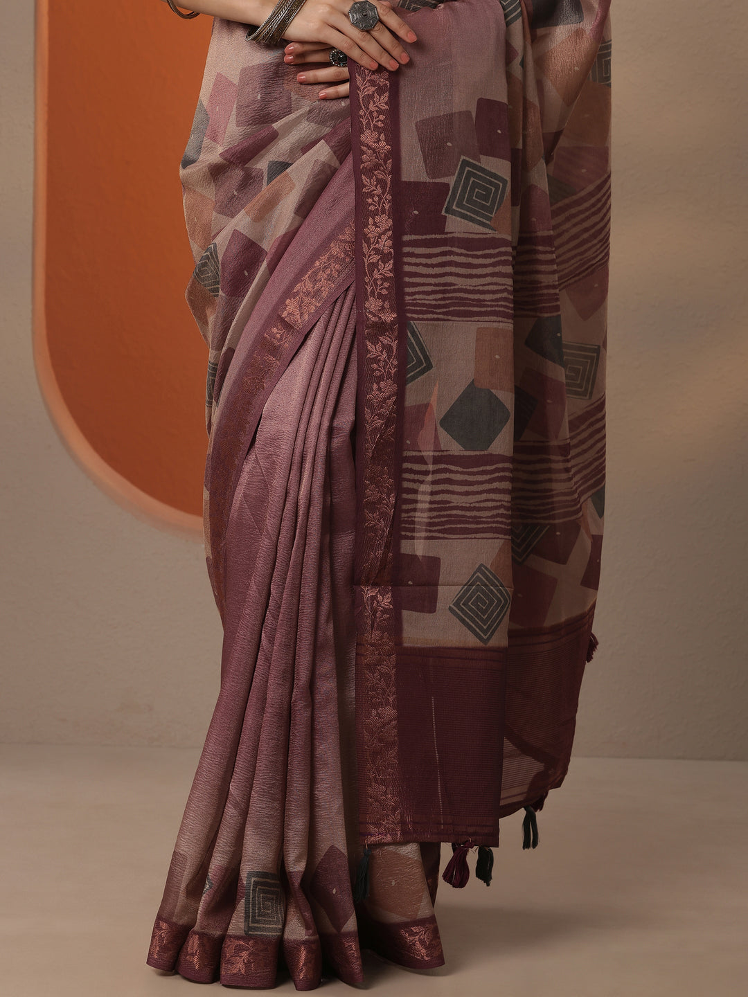 Mauve Printed Chinon Saree With Unstitched Blouse Piece