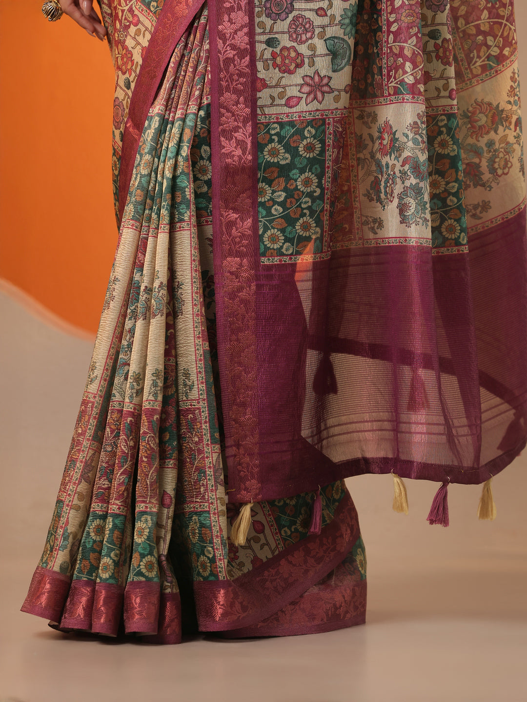 Multi Printed Chinon Saree With Unstitched Blouse Piece
