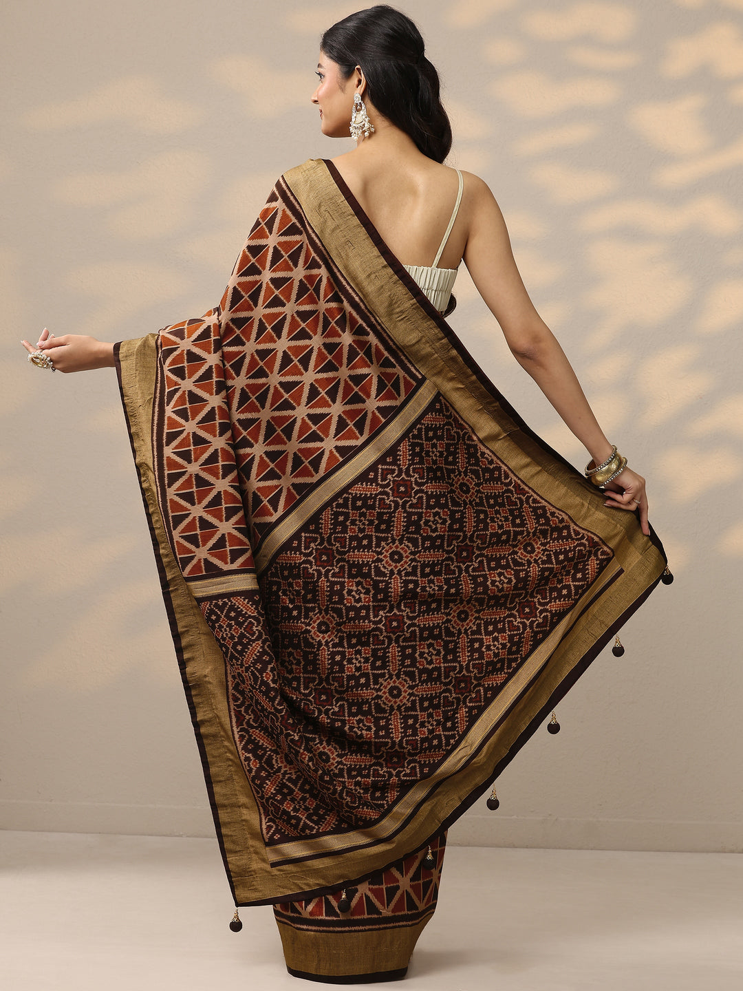 Red Printed Silk Blend Saree With Unstitched Blouse Piece
