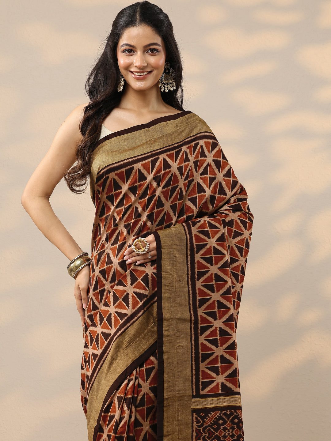 Red Printed Silk Blend Saree With Unstitched Blouse Piece
