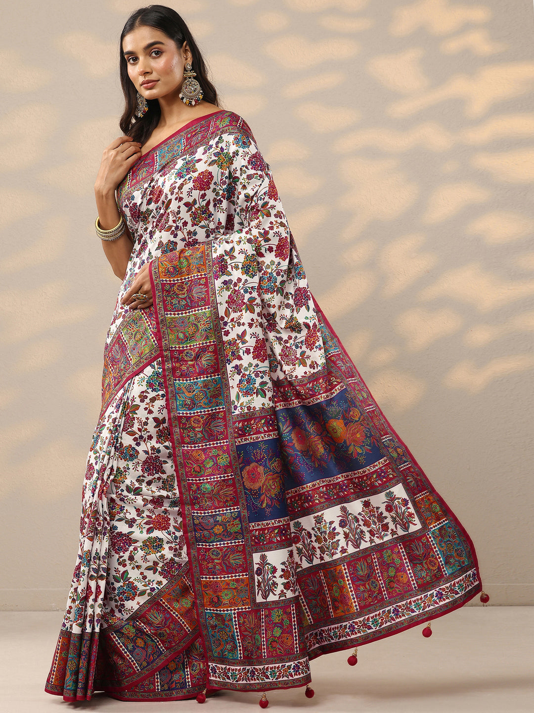 White Printed Silk Blend Saree With Unstitched Blouse Piece