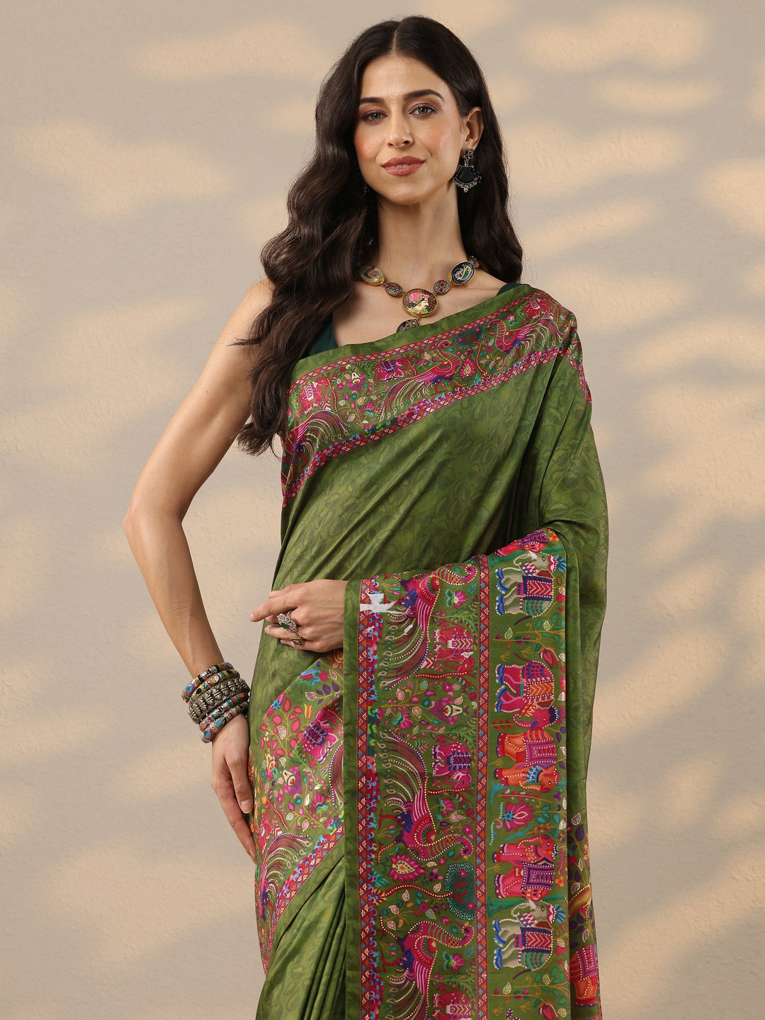Green Printed Silk Blend Saree With Unstitched Blouse Piece