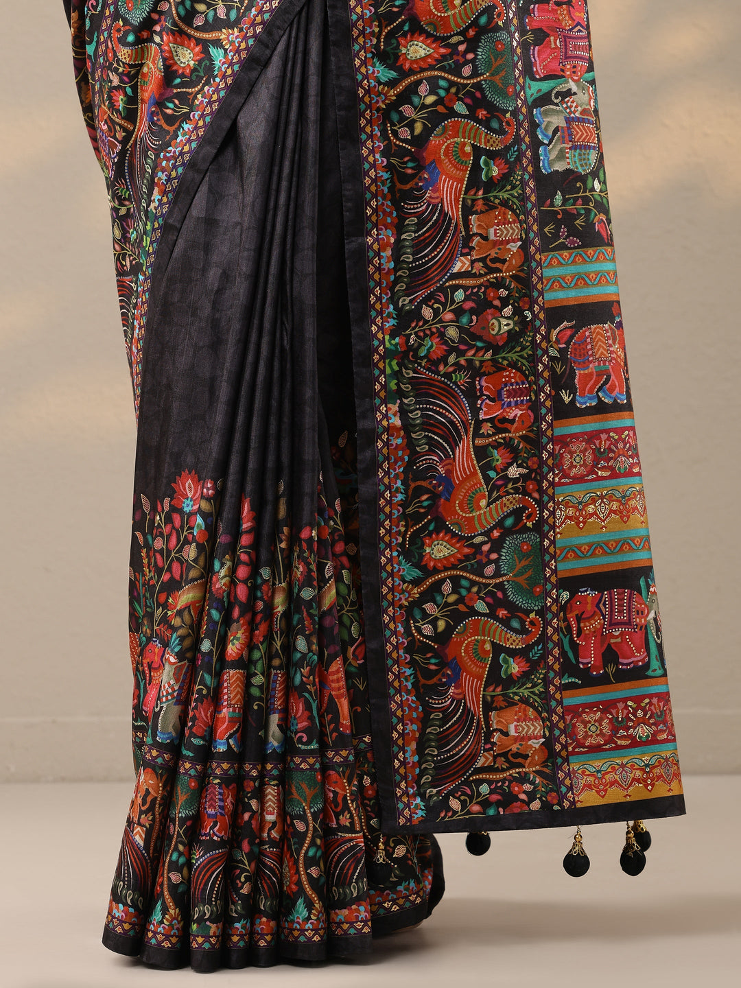 Black Printed Silk Blend Saree With Unstitched Blouse Piece