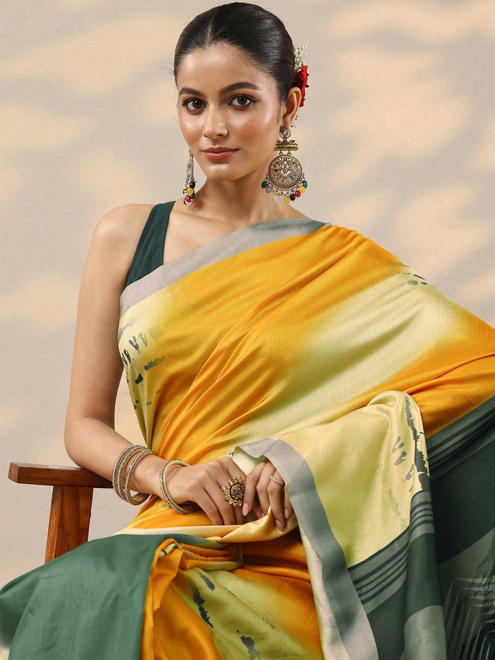 Mustard Printed Silk Blend Saree With Unstitched Blouse Piece