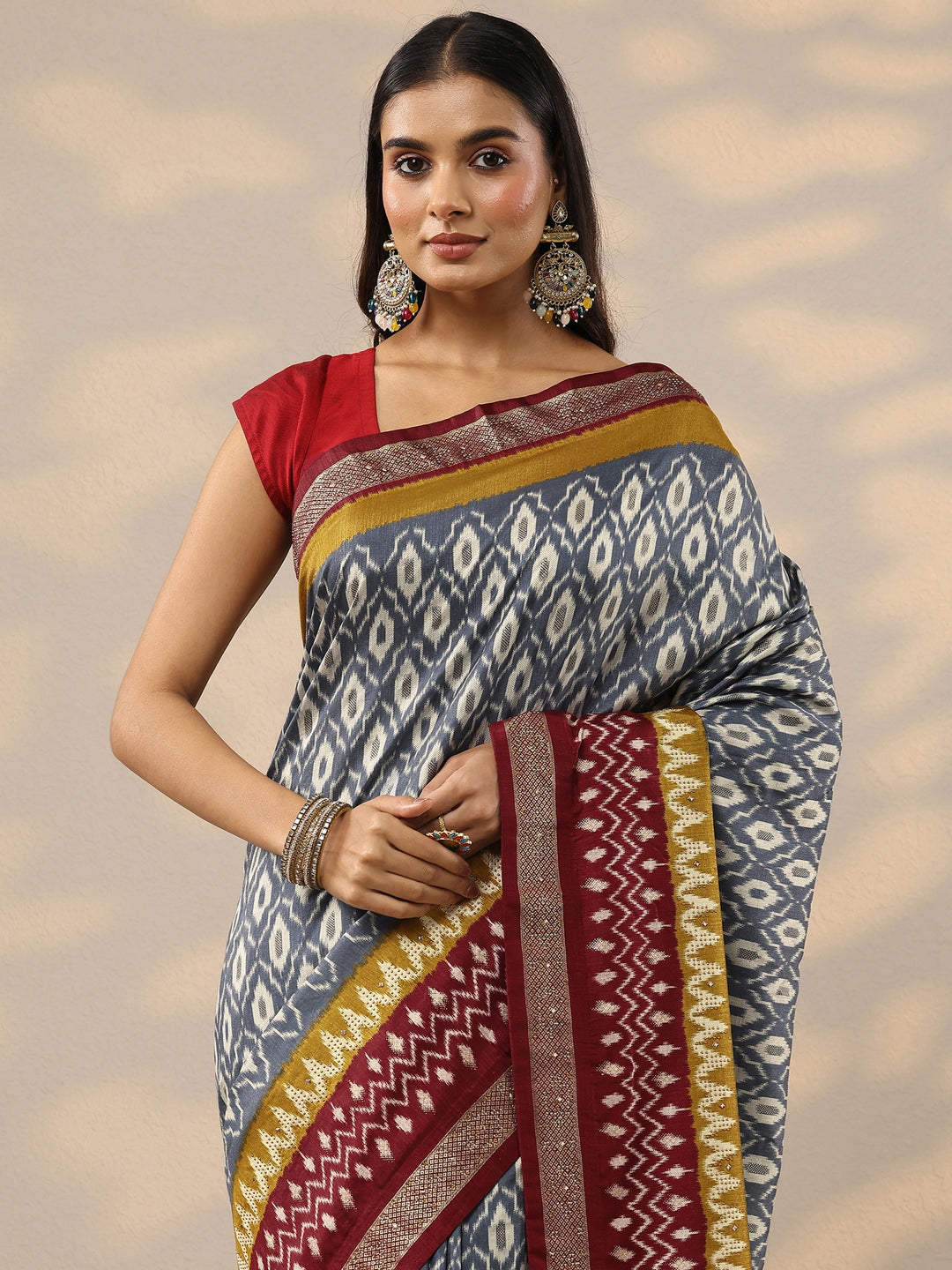 Grey Printed Silk Blend Saree With Unstitched Blouse Piece