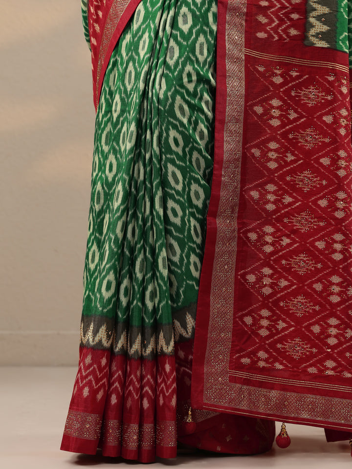 Green Printed Silk Blend Saree With Unstitched Blouse Piece