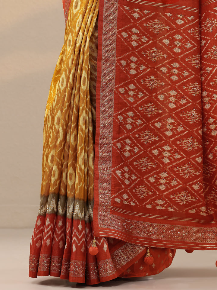 Mustard Printed Silk Blend Saree With Unstitched Blouse Piece