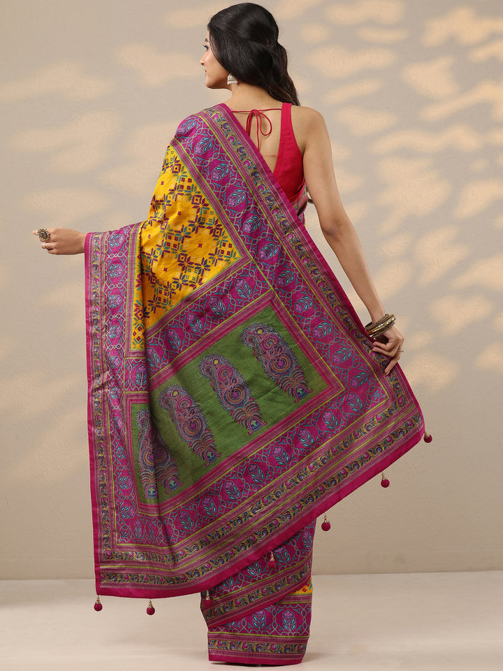 Mustard Printed Silk Blend Saree With Unstitched Blouse Piece