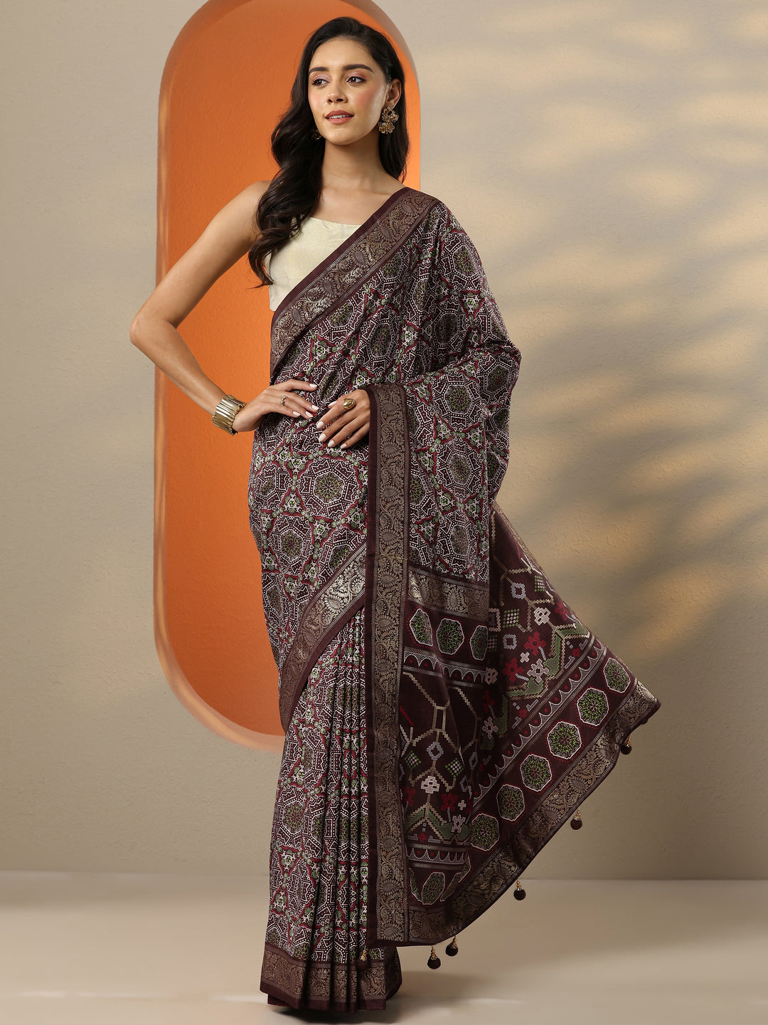 Brown Woven Design Silk Blend Saree With Unstitched Blouse Piece