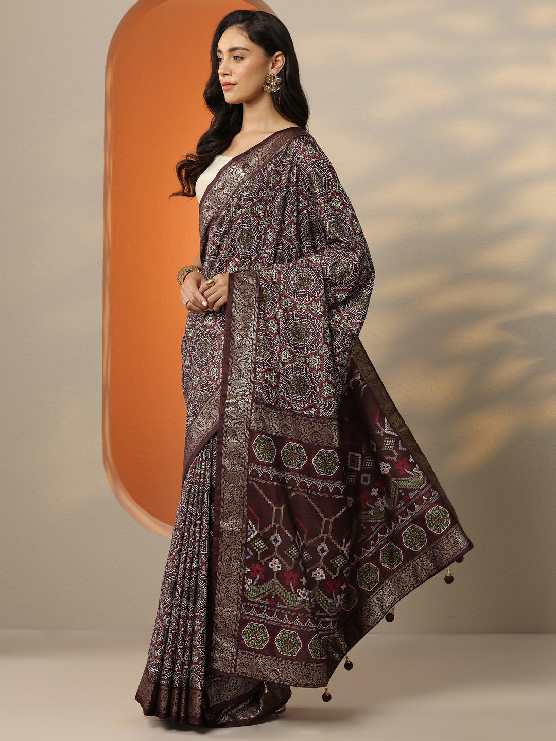 Brown Woven Design Silk Blend Saree With Unstitched Blouse Piece
