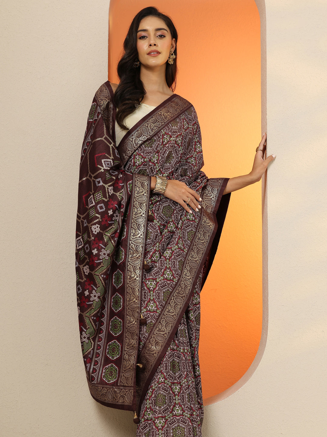 Brown Woven Design Silk Blend Saree With Unstitched Blouse Piece