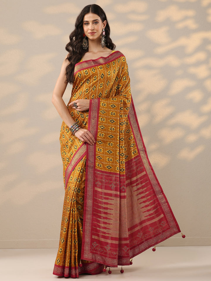Mustard Printed Silk Blend Saree With Unstitched Blouse Piece