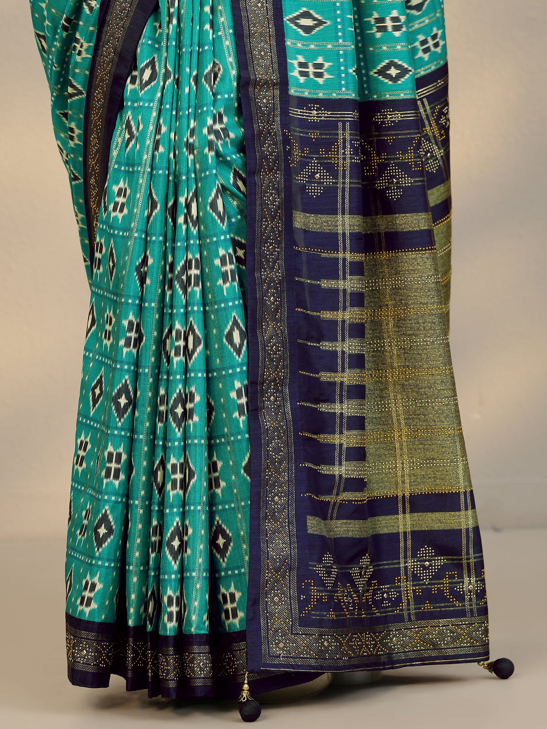 Green Printed Silk Blend Saree With Unstitched Blouse Piece