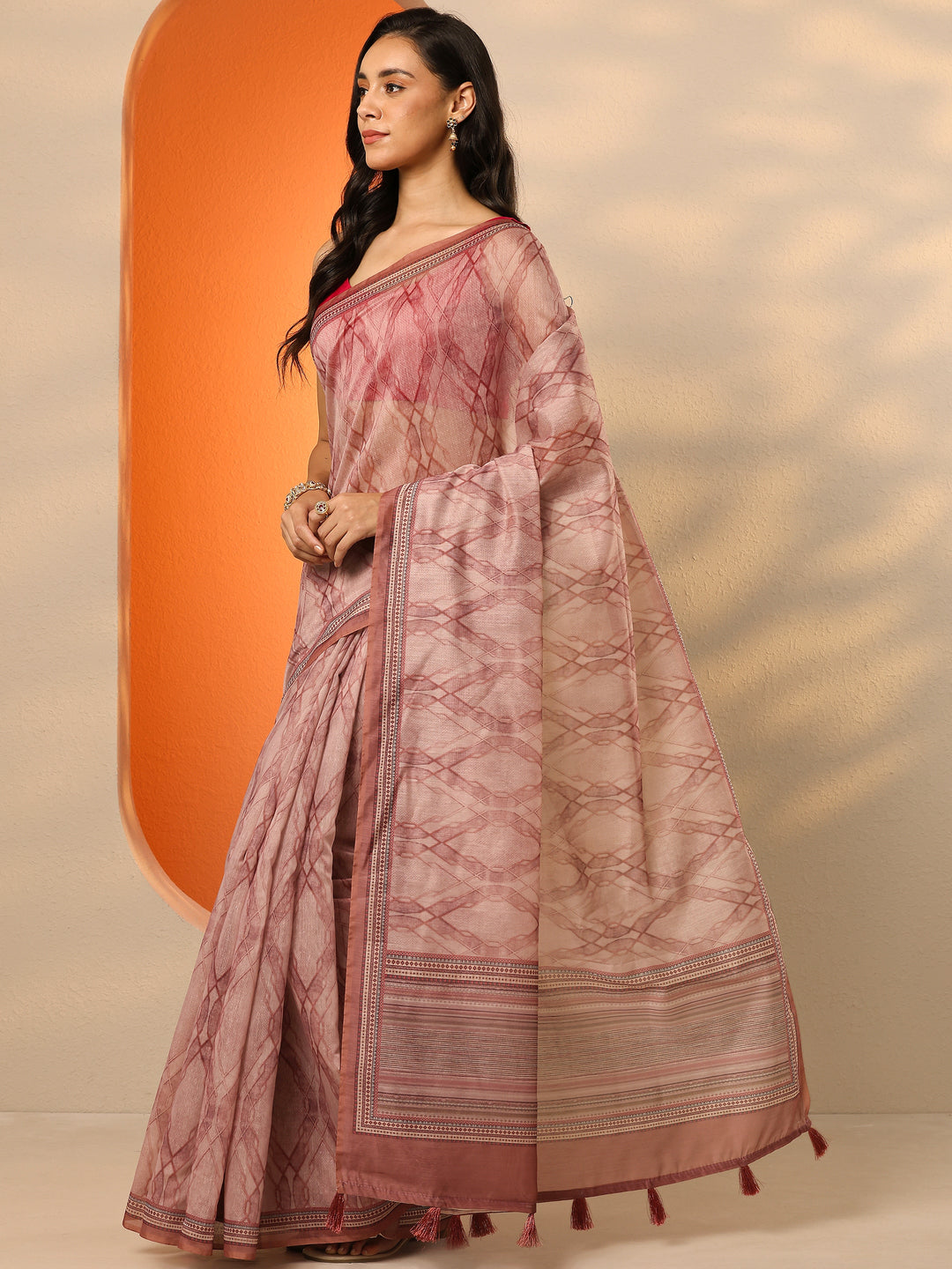 Pink Printed Silk Blend Saree With Unstitched Blouse Piece