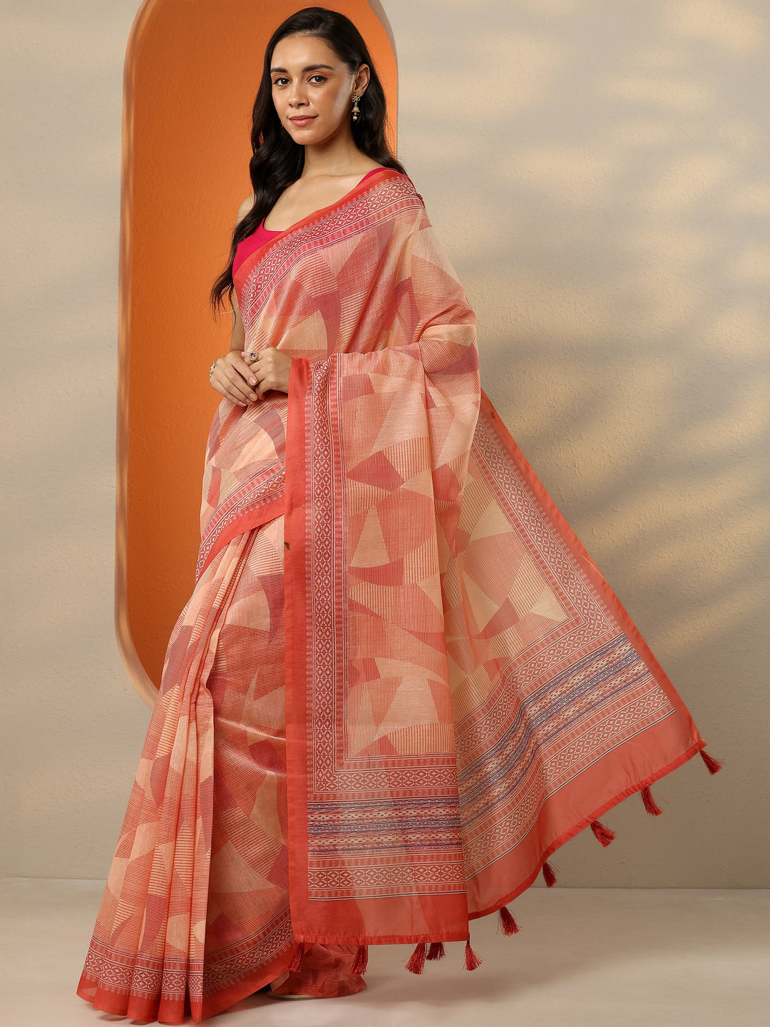 Coral Printed Silk Blend Saree With Unstitched Blouse Piece
