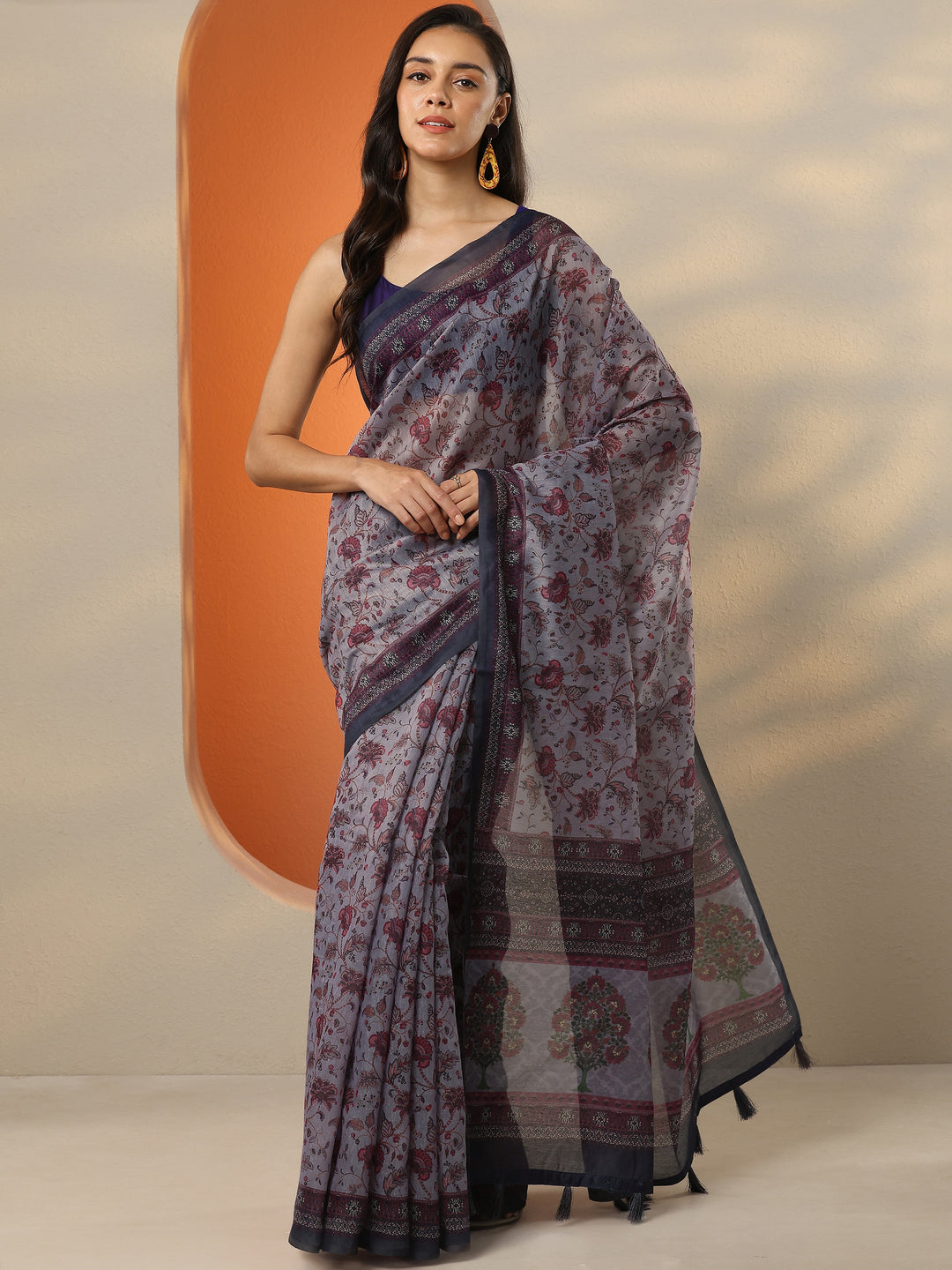 Grey Printed Silk Blend Saree With Unstitched Blouse Piece