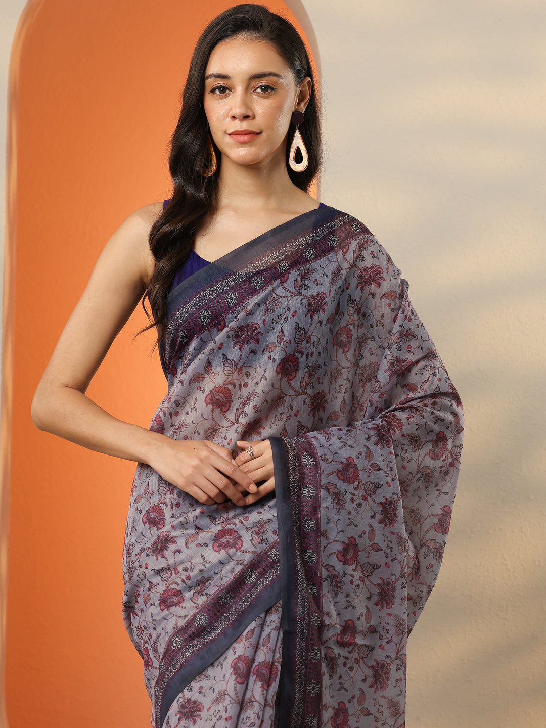 Grey Printed Silk Blend Saree With Unstitched Blouse Piece
