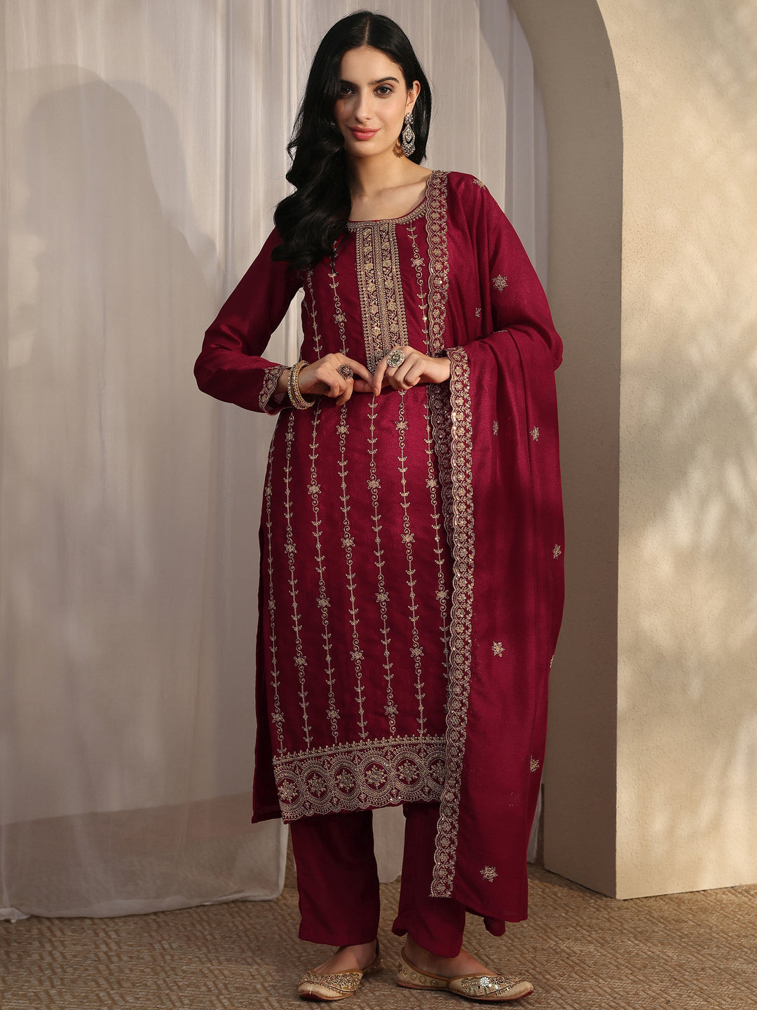 Red Embroidered Silk Blend Straight Suit Set With Dupatta
