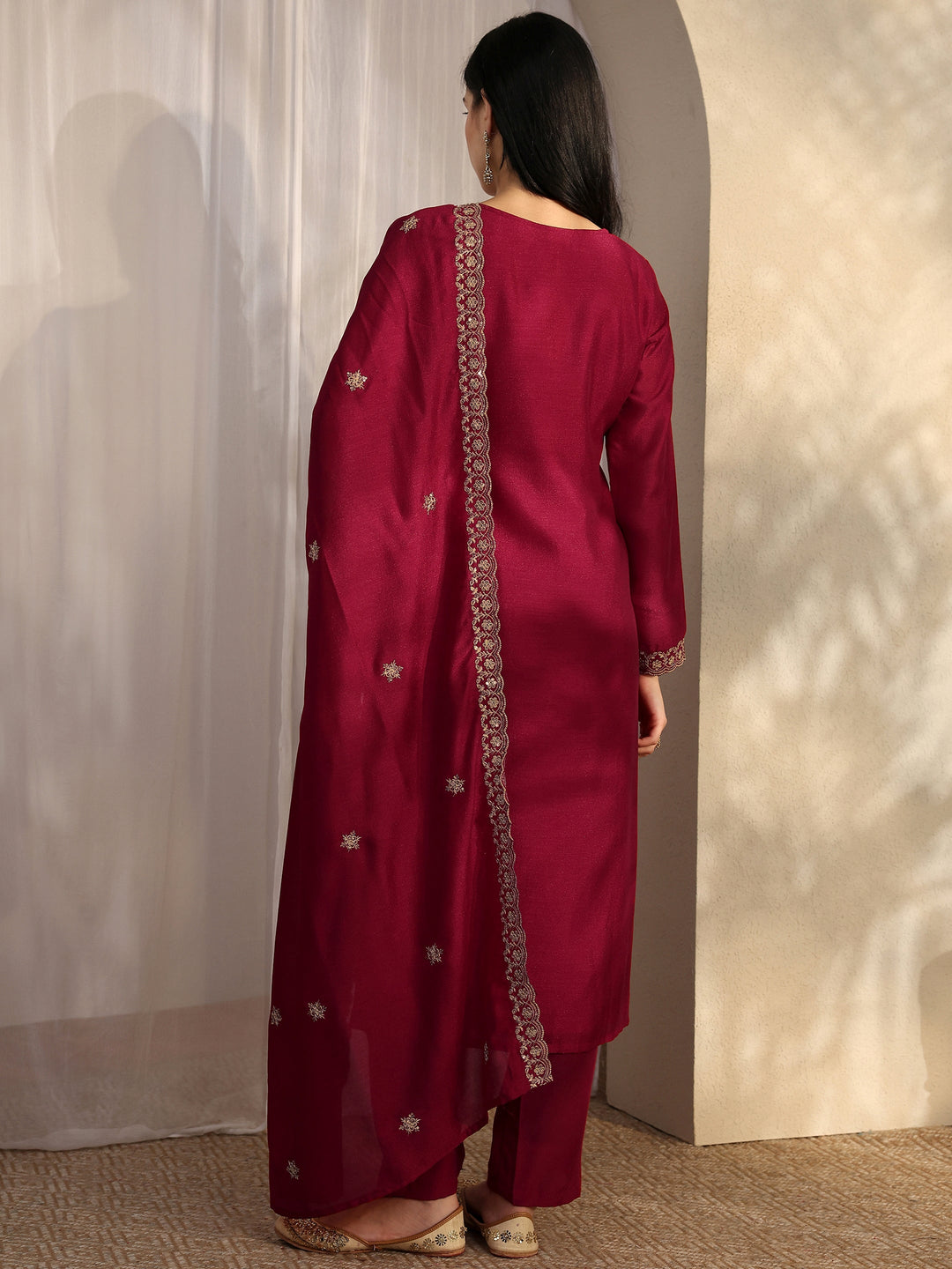 Red Embroidered Silk Blend Straight Suit Set With Dupatta