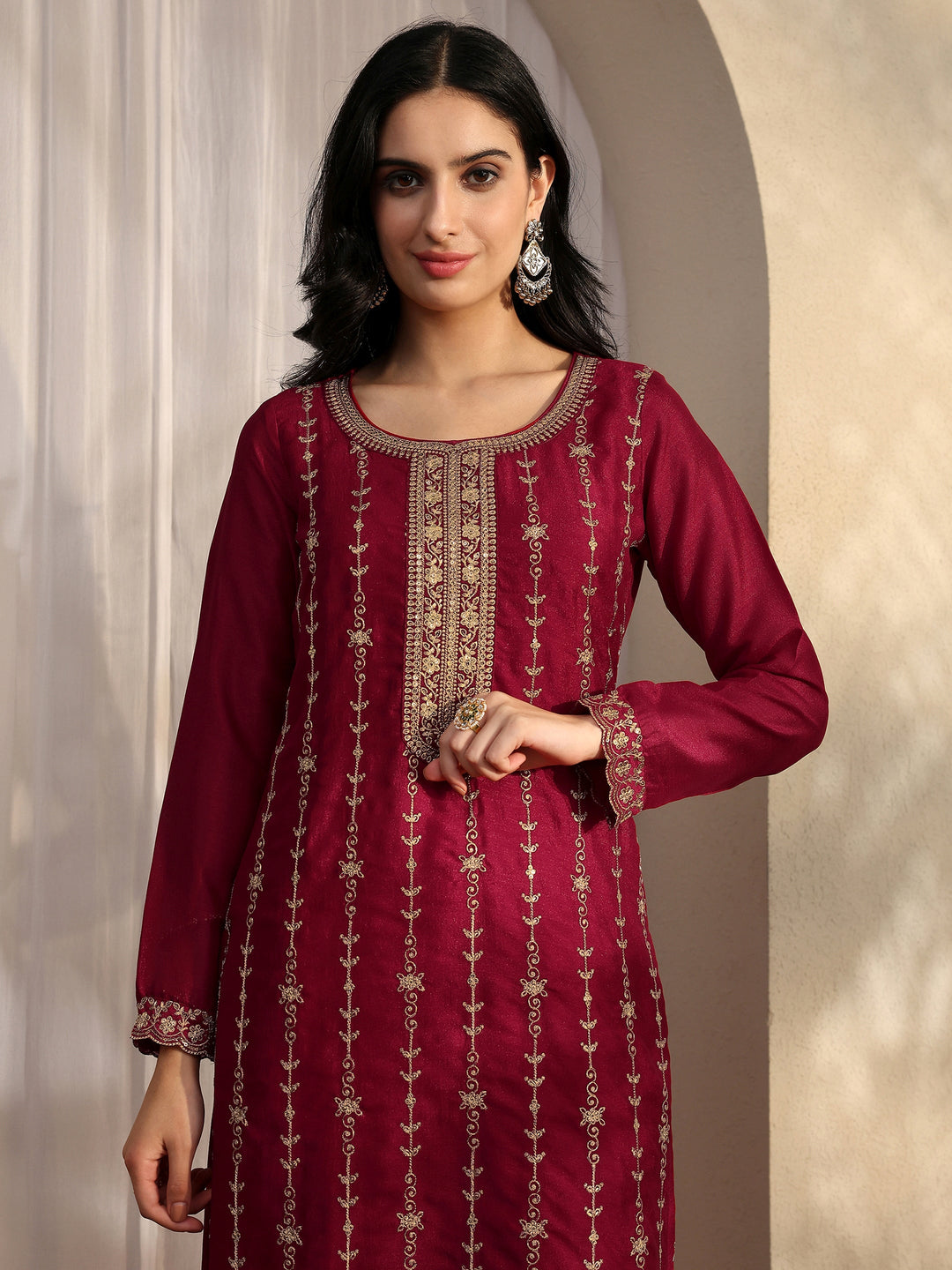 Red Embroidered Silk Blend Straight Suit Set With Dupatta
