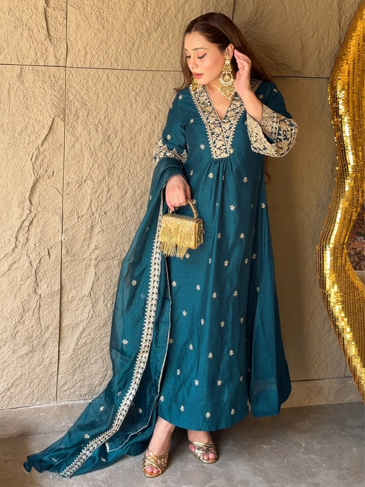 Teal Embroidered Silk Blend Anarkali Suit Set With Dupatta