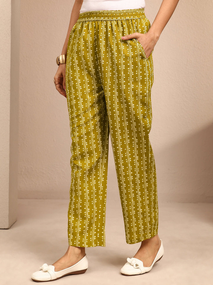 Green Printed Cotton Blend Straight Suit Set With Dupatta