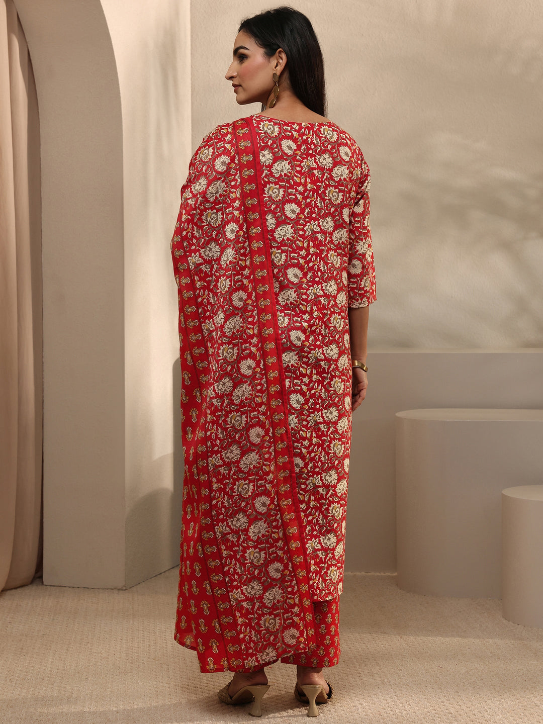 Pink Printed cotton blend Straight Suit Set With Dupatta