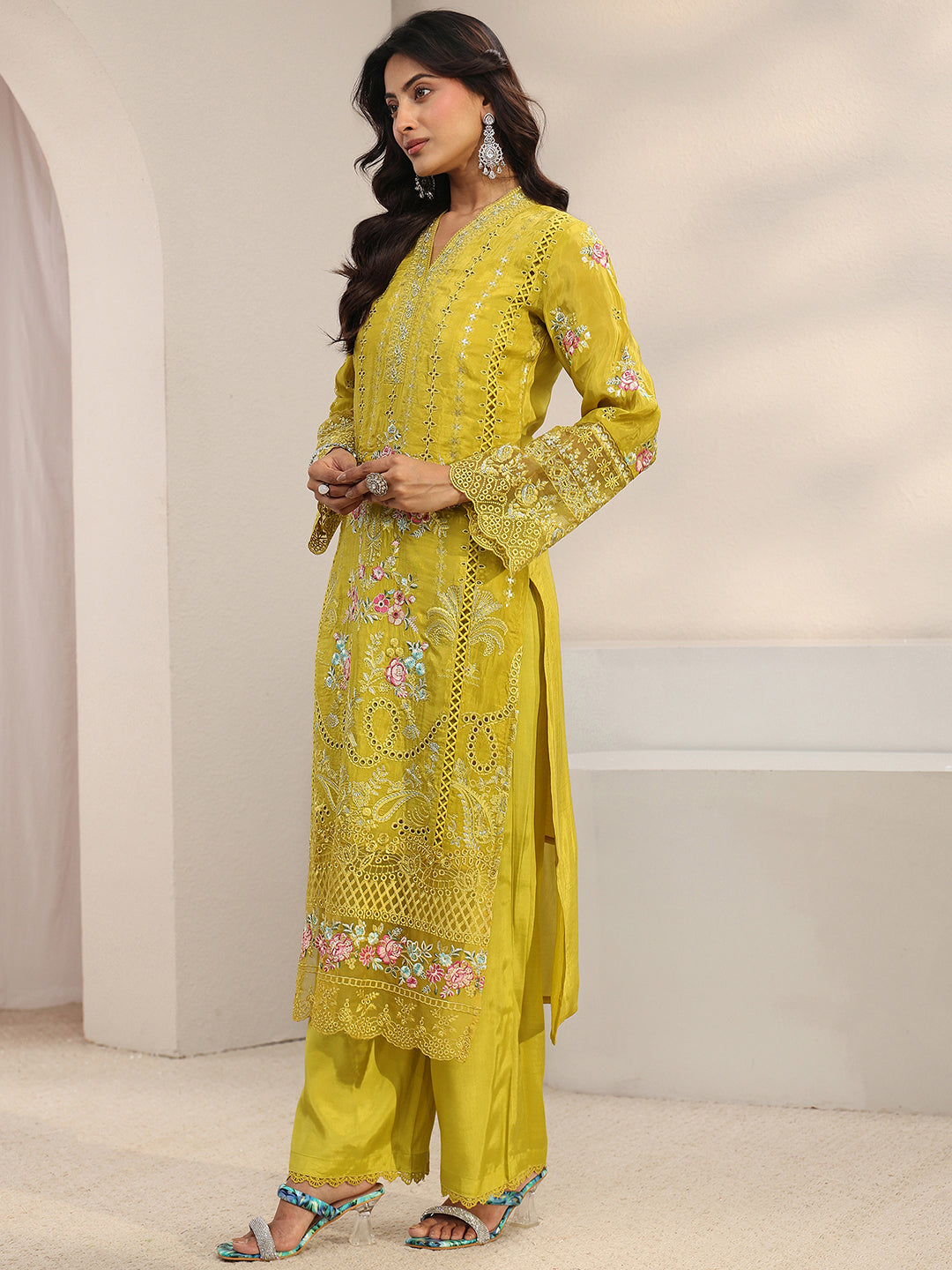 Green Floral Embroidered Silk Blend Straight Suit Set With Dupatta