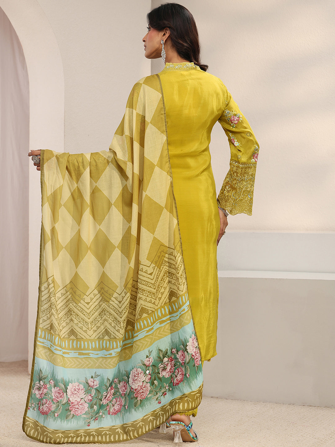 Green Floral Embroidered Silk Blend Straight Suit Set With Dupatta