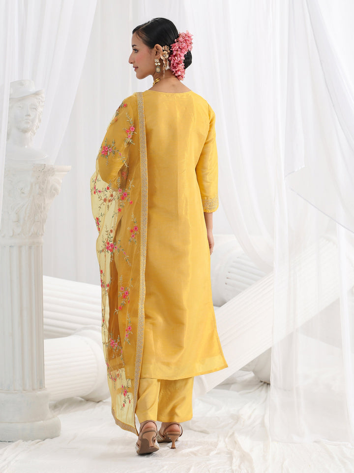 Yellow Embroidered Silk Blend Straight Suit Set With Dupatta