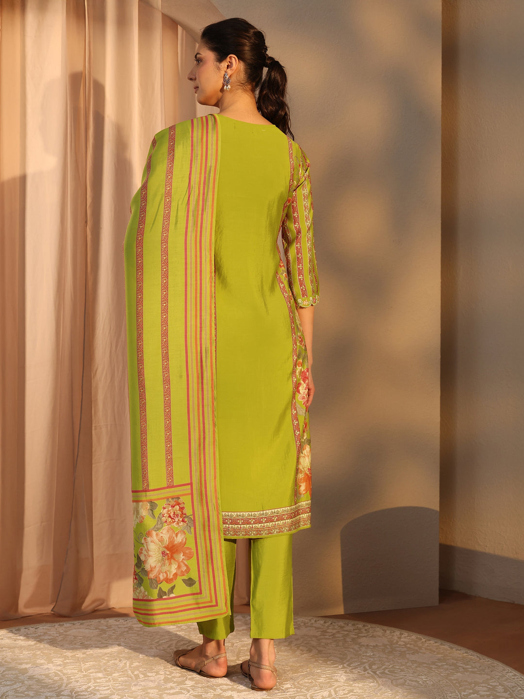 Green Floral Printed Crepe Straight Suit Set With Dupatta