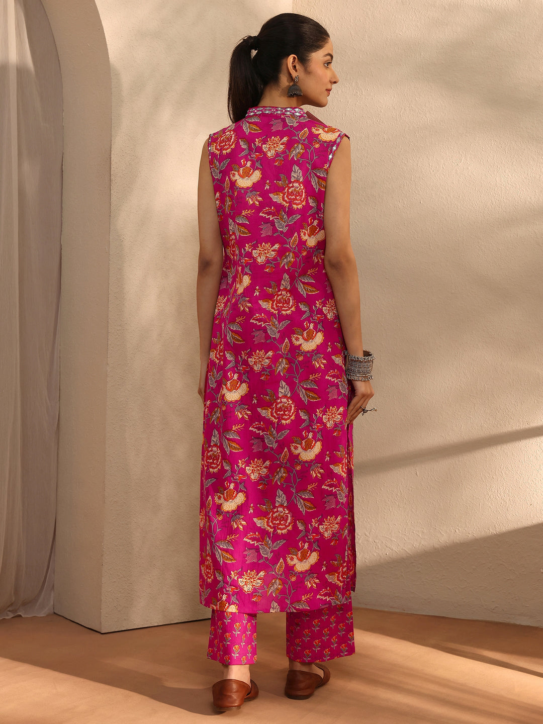 Pink Floral Printed Cotton Blend Straight Kurta Set