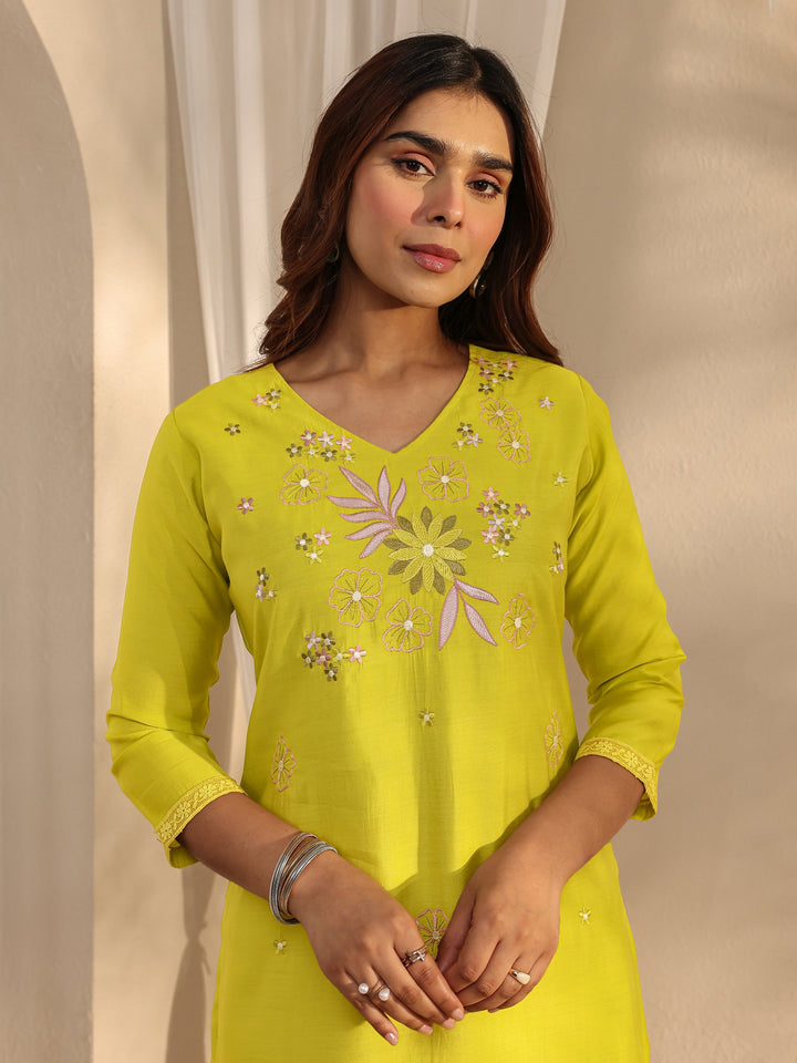 Green Floral Embroidered Silk Blend Straight Suit Set With Dupatta