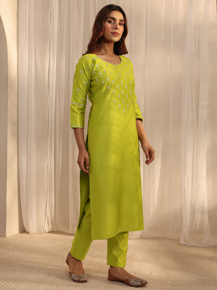 Green Floral Embroidered Silk Blend Straight Suit Set With Dupatta