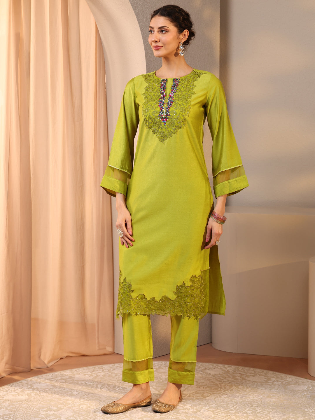 Green Floral Embroidered Silk Blend Straight Suit Set With Dupatta