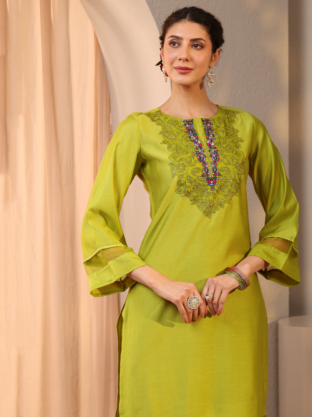 Green Floral Embroidered Silk Blend Straight Suit Set With Dupatta