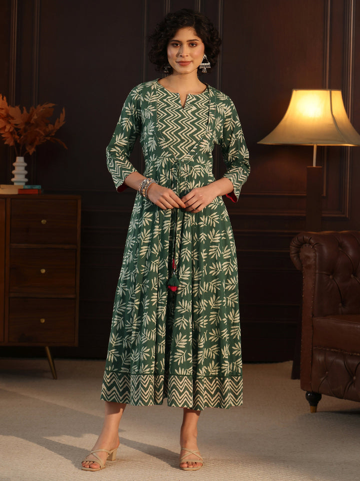 Libas Green Printed Cotton Straight Kurta with Long Shrug