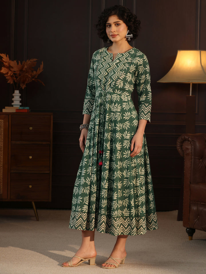 Libas Green Printed Cotton Straight Kurta with Long Shrug